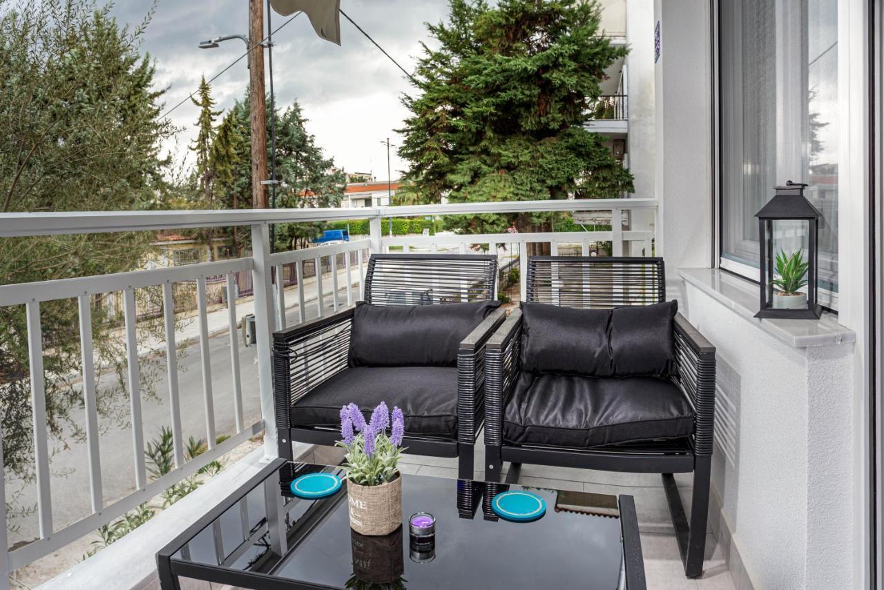 Kate'S Modern 2 Bedroom Apartment In Perea Peraía Екстериор снимка