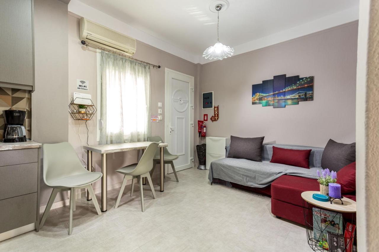 Kate'S Modern 2 Bedroom Apartment In Perea Peraía Екстериор снимка